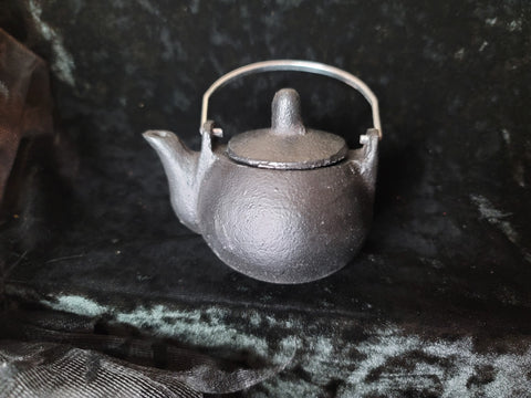 Cast Iron Cauldron w/Lid