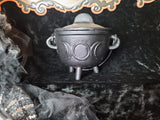 TRIPLE MOON Cast Iron Cauldron with Lid