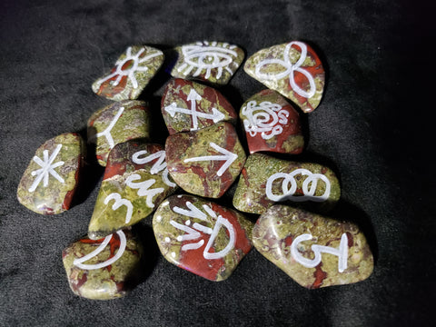 Dragons Blood Witches Runes - Semi-Precious Witches Rune Set with Velvet Bag - Set of 13 - Runes - Rune Stones - Divination Tools - Wiccan - Pagan - Spiritual Tools